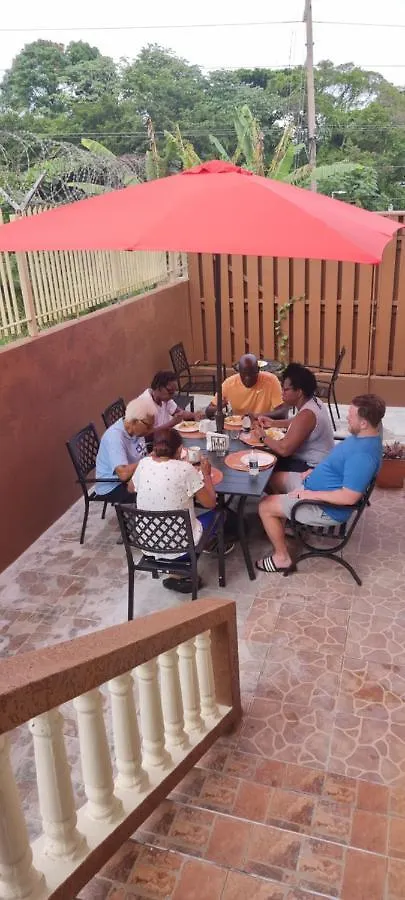 Komfort Getaway Villa At Countrymist Ocho Rios 0*,