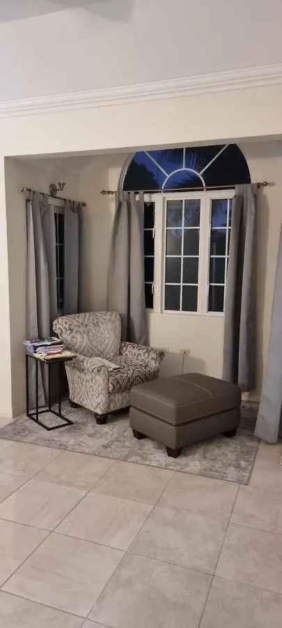 Komfort Getaway Villa At Countrymist Ocho Rios